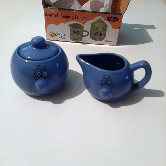 Rare Vintage porcelain Sugar and Creamer mini set adorable hand painted coffee - Picture 1 of 6